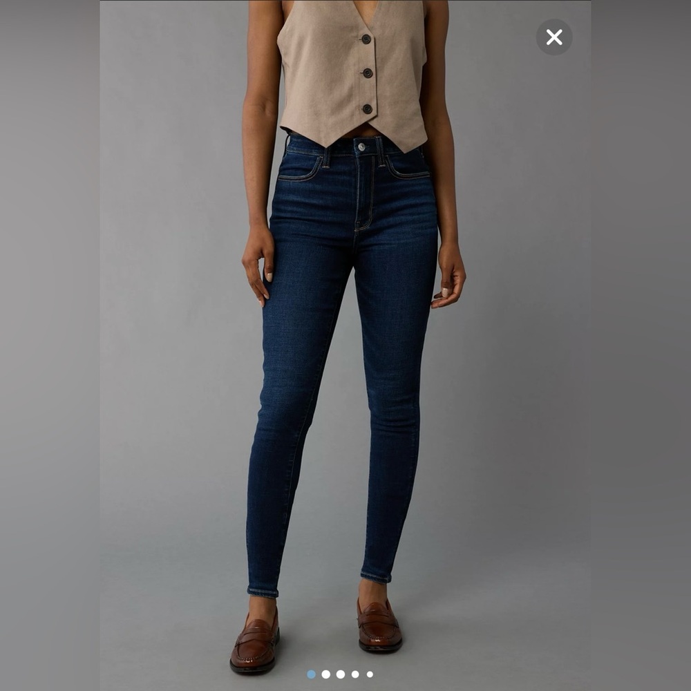 American Eagle Next Level Super High-Waisted Jegging – Size 6 Long